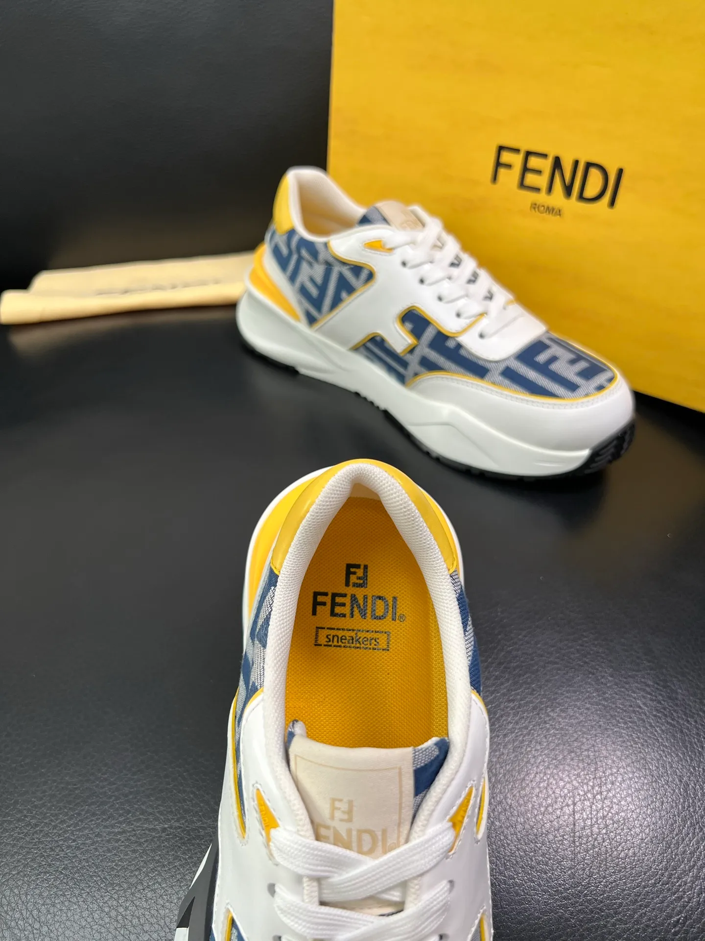 Men's shoes 💰840 FENDI top purchasing Fendi counters are equipped with the original factory, original fabrics imported from Italy, breathable and comfortable cowhide lining, soles: original soles specially provided by the original factory are super comfortable, original factory orders 🔍high quality, you can enter and exit the counter at will, welcome to compare, code number 39-44 (customized 38-45) 85856